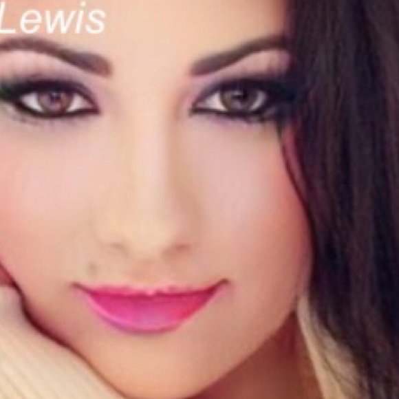 Meet your Posher, Sarah - Picture 1 of 1